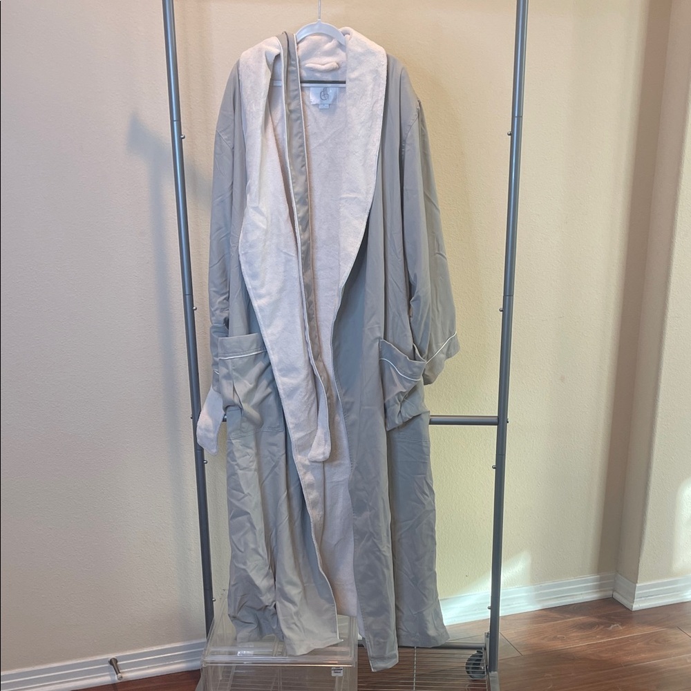 Elegant Gray Women's Robe